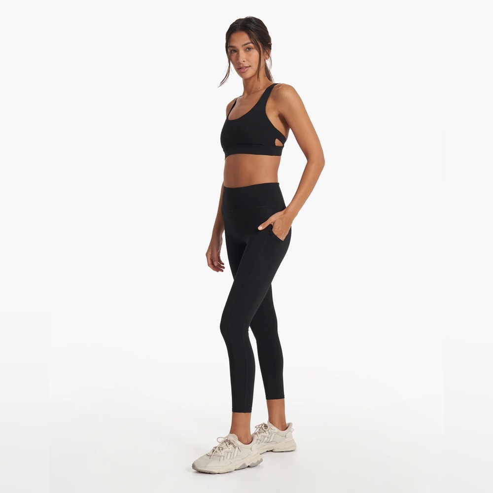 Vuori Stride Leggings Size NWT - black